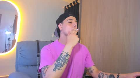 kendel_dimitri online show from January 17, 5:11 am