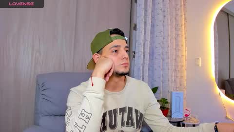 kendel_dimitri online show from September 19, 2:57 am