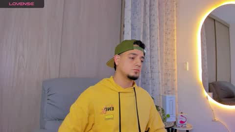 kendel_dimitri online show from November 5, 4:56 am