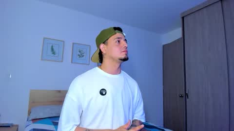 kendel_dimitri online show from November 29, 9:01 am