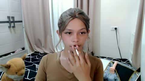Snapshot of kendra_lunaxx chatting on July 4, 10:54 am kendra_lunaxx online show from July 4, 10:54 am