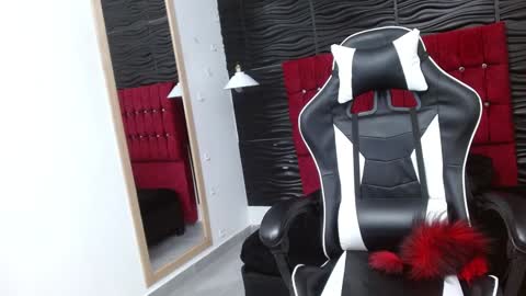 Snapshot of kendra_lust_69 chatting on January 29, 5:30 am kendra_lust_69 online show from January 29, 5:30 am