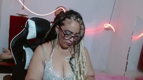 Snapshot of kendra_lust_69 chatting on June 5, 3:46 am kendra_lust_69 online show from June 5, 3:46 am