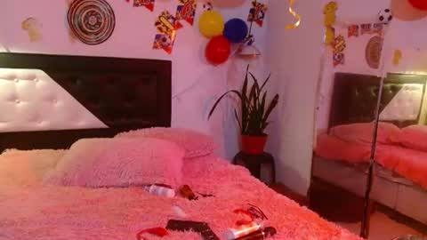 Snapshot of kendra_lust_69 chatting on June 16, 4:37 am kendra_lust_69 online show from June 16, 4:37 am
