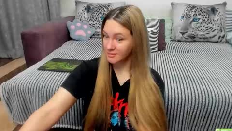 Snapshot of kendra_xx_ chatting on November 1, 11:51 pm Kendra online show from November 1, 11:51 pm
