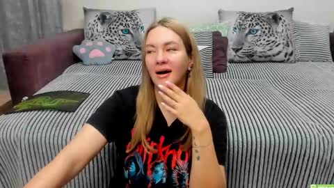 Snapshot of kendra_xx_ chatting on November 12, 11:58 pm Kendra online show from November 12, 11:58 pm