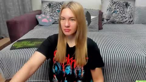 Snapshot of kendra_xx_ chatting on November 23, 11:26 pm Kendra online show from November 23, 11:26 pm