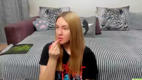 Snapshot of kendra_xx_ chatting on November 27, 11:40 pm Kendra online show from November 27, 11:40 pm