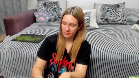 Snapshot of kendra_xx_ chatting on December 2, 11:56 pm Kendra online show from December 2, 11:56 pm