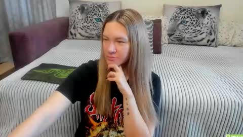 Kendra online show from June 9, 11:38 pm