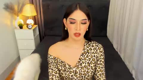 Kendra online show from March 5, 10:55 am