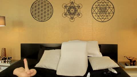 Snapshot of kendraleroy chatting on January 7, 5:31 pm KENDRA online show from January 7, 5:31 pm