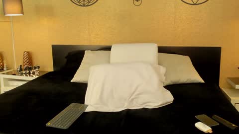 Snapshot of kendraleroy chatting on January 26, 7:41 pm KENDRA online show from January 26, 7:41 pm