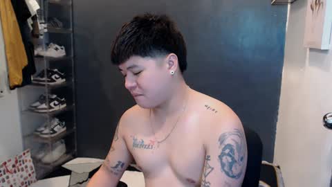 Snapshot of kenhotline911 chatting on December 26, 3:10 pm ken online show from December 26, 3:10 pm