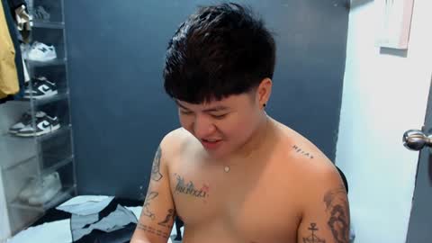 Snapshot of kenhotline911 chatting on December 28, 4:20 pm ken online show from December 28, 4:20 pm