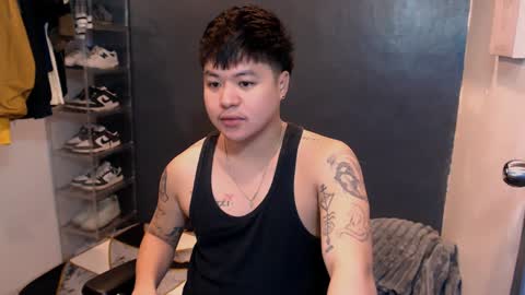 Snapshot of kenhotline911 chatting on January 4, 1:53 pm ken online show from January 4, 1:53 pm