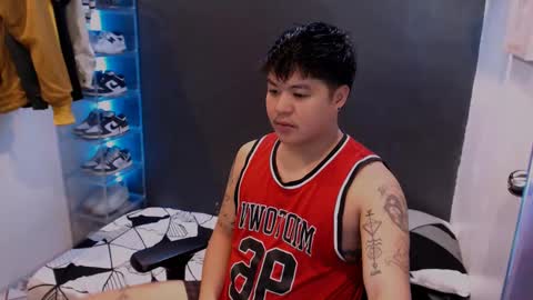 Snapshot of kenhotline911 chatting on January 12, 3:03 pm ken online show from January 12, 3:03 pm