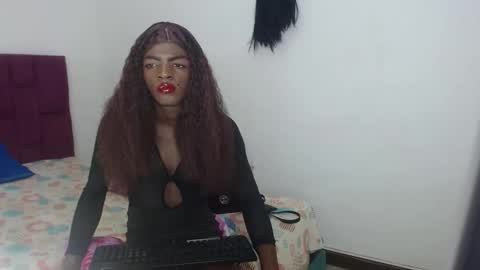 kenia_nihiara online show from June 7, 6:28 am