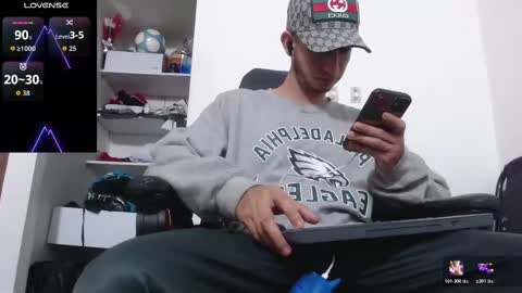 Snapshot of kenn_blake1 chatting on November 3, 10:21 pm blake online show from November 3, 10:21 pm