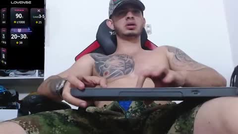 Snapshot of kenn_blake1 chatting on November 14, 4:06 pm blake online show from November 14, 4:06 pm