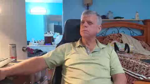 Snapshot of kent_ham chatting on March 16, 3:49 pm kent_ham online show from March 16, 3:49 pm