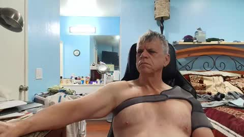 Snapshot of kent_ham chatting on April 3, 3:54 pm kent_ham online show from April 3, 3:54 pm