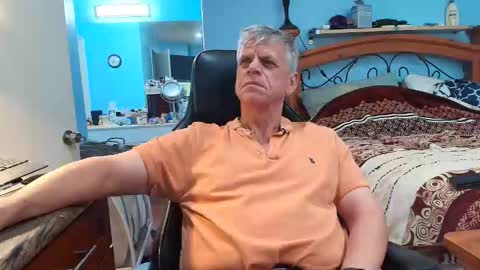 Snapshot of kent_ham chatting on April 13, 11:10 pm kent_ham online show from April 13, 11:10 pm
