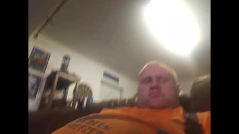 Snapshot of kentbrooks chatting on September 17, 3:35 pm looking 4 free c2c online show from September 17, 3:35 pm