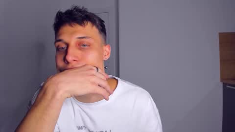 Peter     online show from October 26, 7:09 pm