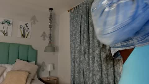 kentha_mitchells online show from January 18, 10:49 am