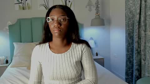 kentha_mitchells online show from February 26, 10:15 am