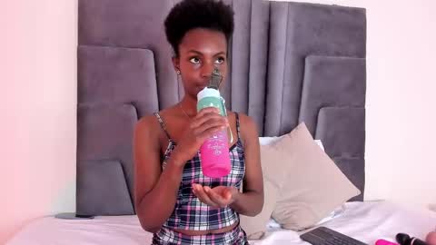 Snapshot of kenya_stone_ chatting on September 14, 1:10 pm kenya online show from September 14, 1:10 pm