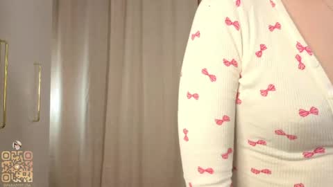 Lisa online show from April 20, 7:04 pm