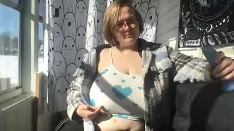 kenzibb online show from February 9, 3:38 pm