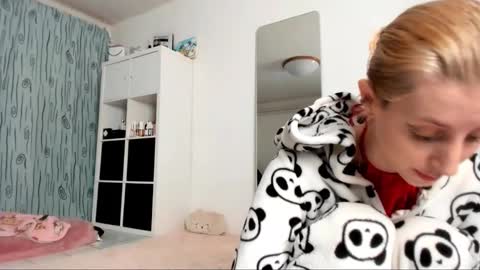 Kenzie online show from February 6, 5:03 am