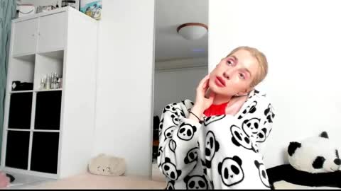 Kenzie online show from March 8, 6:54 am