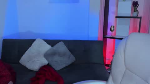 Kenzie online show from February 1, 4:33 am