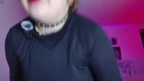 Snapshot of kenziesharik chatting on June 6, 8:08 am Kenzie online show from June 6, 8:08 am