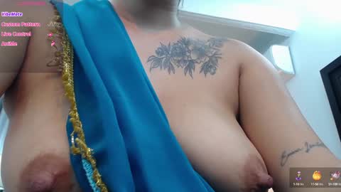 Snapshot of keranimaralaa33409304290 chatting on January 15, 12:25 pm Kerani online show from January 15, 12:25 pm