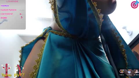 Snapshot of keranimaralaa33409304290 chatting on January 21, 12:07 pm Kerani online show from January 21, 12:07 pm