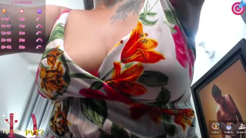 Snapshot of keranimaralaa33409304290 chatting on January 31, 3:11 pm Kerani online show from January 31, 3:11 pm