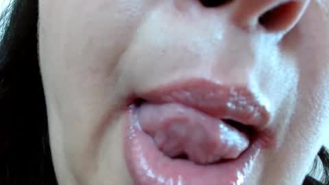 K E R L Y online show from March 1, 1:22 am