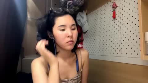 Jenny  online show from June 9, 9:54 am