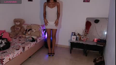Snapshot of kesha_brooks chatting on April 23, 8:33 pm Mia online show from April 23, 8:33 pm