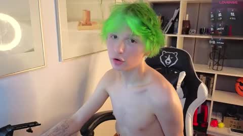 Kessy online show from November 20, 1:39 am