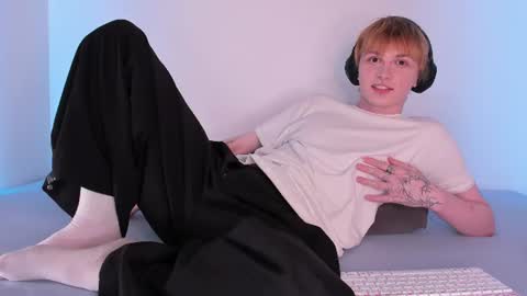 Kessy online show from July 29, 8:07 pm