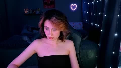 Snapshot of keti_moon chatting on May 11, 7:00 pm Keti 3 online show from May 11, 7:00 pm