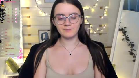 Snapshot of ketrin_pirsss chatting on November 21, 7:34 pm Ketrin online show from November 21, 7:34 pm