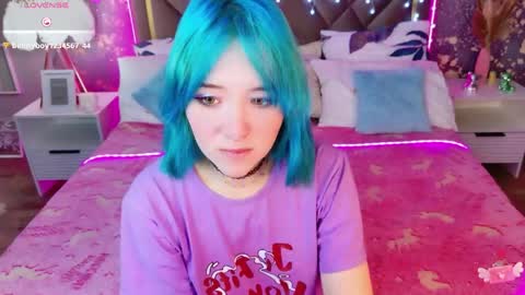 kettiejones online show from April 18, 7:12 am