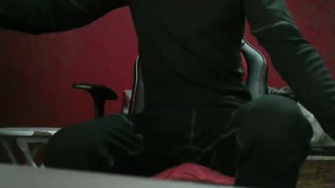 Snapshot of kev19922 chatting on January 27, 1:26 am kev19922 online show from January 27, 1:26 am